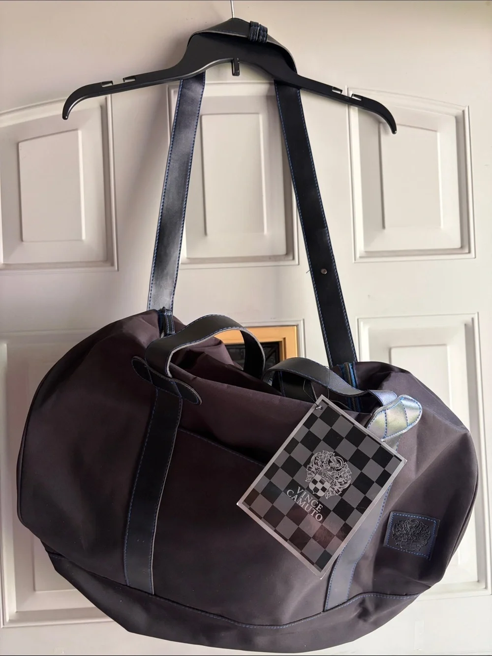 NWT Vince Camuto Black Large Duffle Bag / Sac Gym Travel Bag With Shoulder Strap